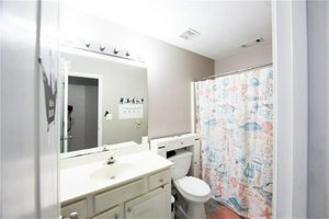 6 bedrooms House in Buford, USA No. 378135