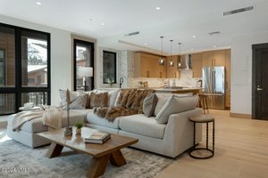 3 bedrooms Cafe / restaurant in Avon, USA No. 47
