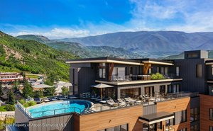 2 bedrooms Cafe / restaurant in Snowmass Village, USA No. 560157