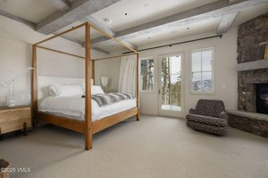 7 bedrooms Commercial property in Avon, USA No. 560268