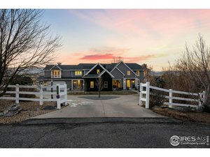 4 bedrooms Commercial property in Longmont, USA No. 560270