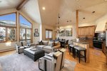 4 bedrooms Bungalow in Beaver Creek, USA No. 560318 - Image 2