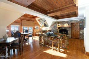 3 bedrooms Cafe / restaurant in Avon, USA No. 57