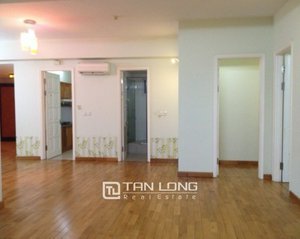 4 bedrooms Apartment in Tay Ho, Vietnam No. 242
