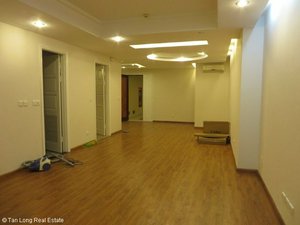 3 bedrooms Apartment in Tay Ho, Vietnam No. 342