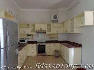 4 bedrooms Villa in Tay Ho, Vietnam No. 382